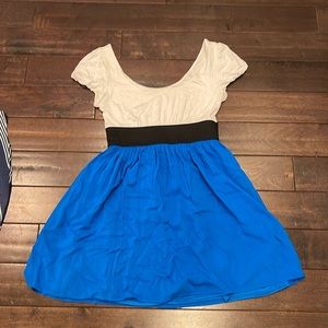 Women’s 21 dress, blue and white, size small